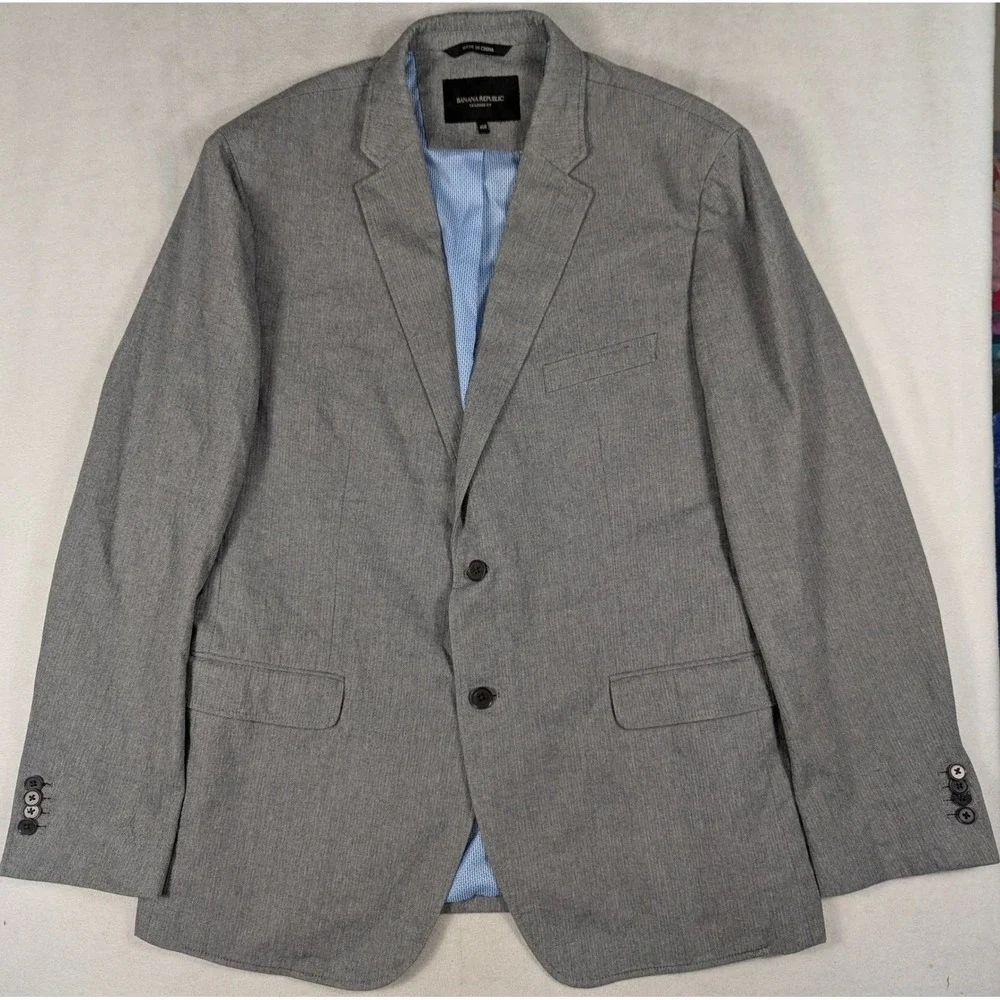 Banana Republic Tailored Fit Grey Herringbone Emmetex Blazer Jacket 46R Mens